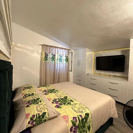 Sweet In Quiet Part Of Apartmán